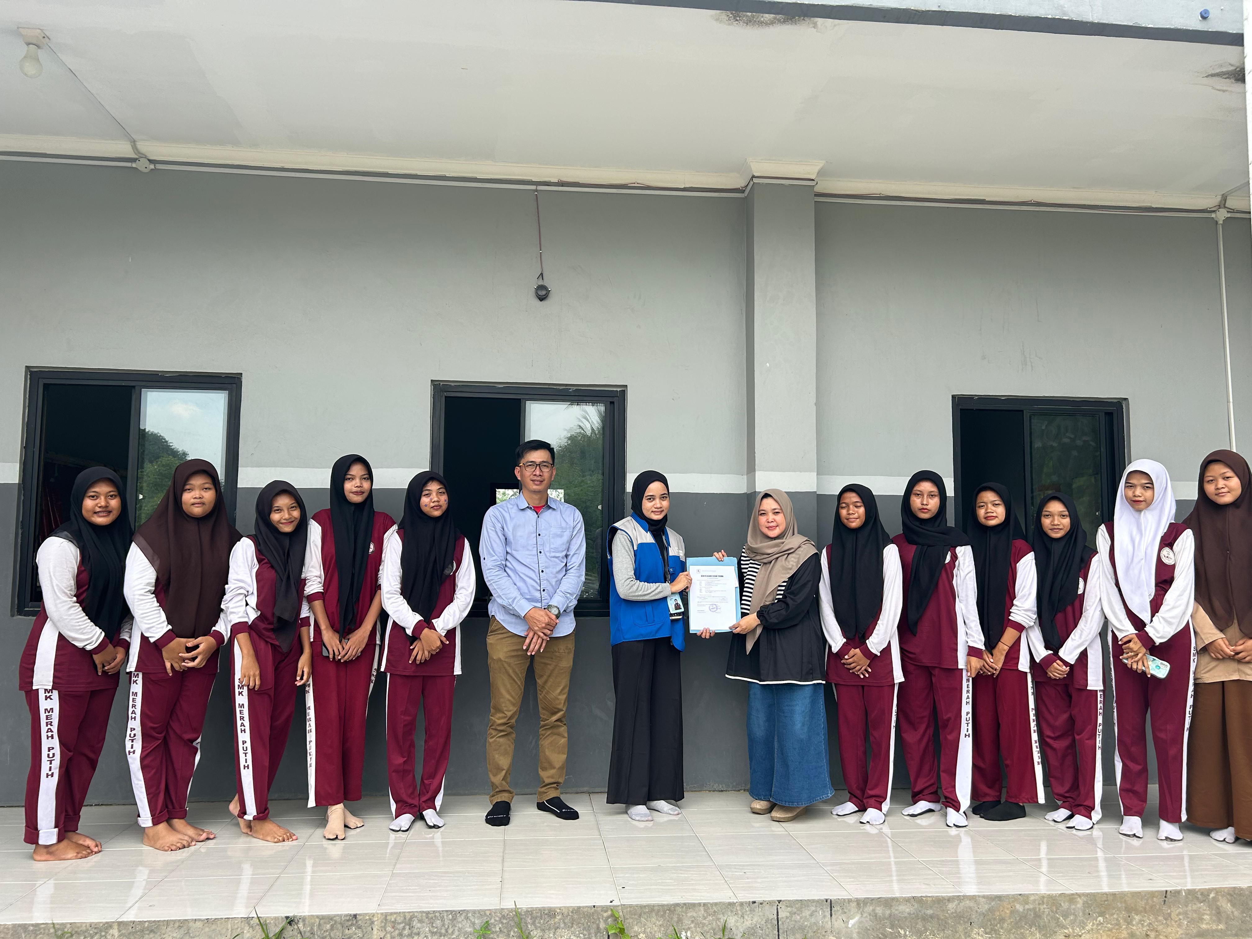 Bantuan partisipasi peningkatan dan optimalisasi pembelajaran di SMK Merah Putih Kelurahan Waringin Jaya Kecamatan Kedungwaringin sebagai ring 2 PTCL